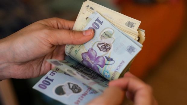 Salarii mici: Un sfert din românii activi, afectați