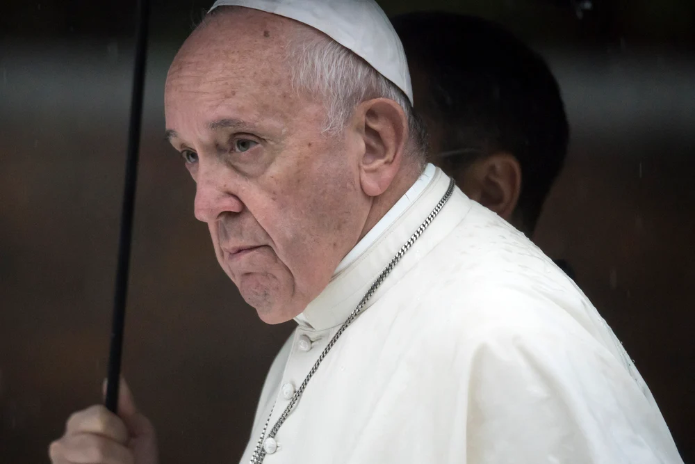 vaticanul-anuleaza-programul-papei-francisc.-suveranul-pontif-ramane-internat-in-spital
