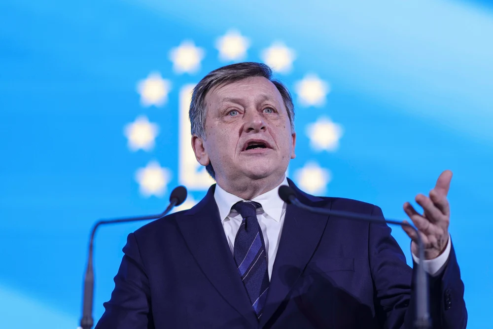 Crin Antonescu explică votul pentru UDMR și Iliescu