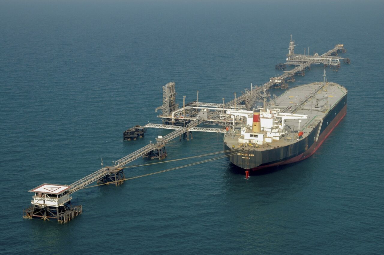 SUA vizează transporturile maritime de petrol iranian