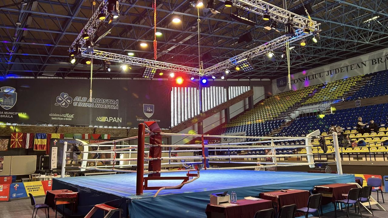 stela-hamza-si-loredana-marin,-calificate-in-optimi-la-mondialele-de-box