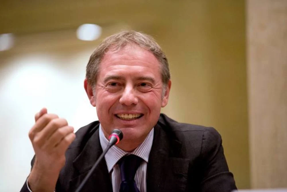italia-are-in-plan-conectarea-industriei-auto-cu-sectorul-apararii-si-aeronauticii