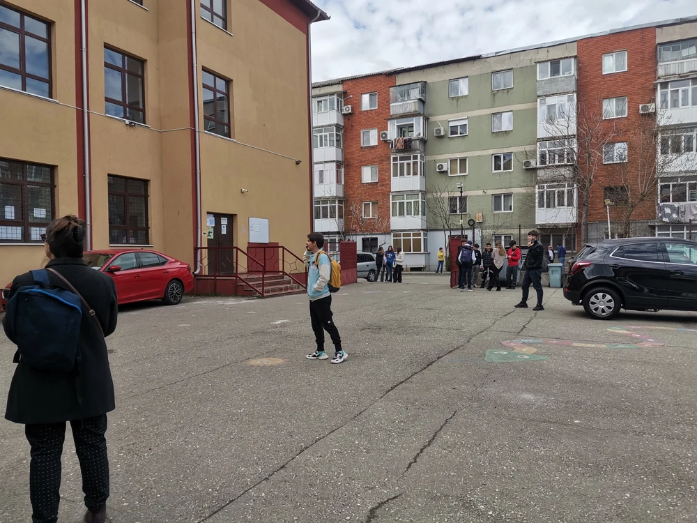 simularea-evaluarii-nationale.-poezia-i-a-luat-pe-elevi-prin-surprindere-reportaj
