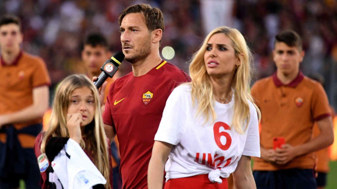 scandal-urias-cu-francesco-totti,-premiat-la-moscova:-imperator-se-intoarce-in-a-treia-roma
