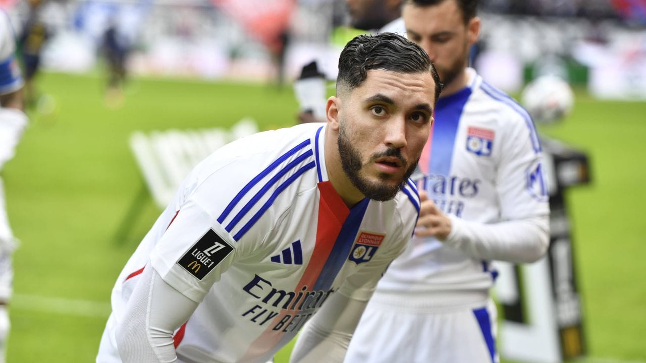 gestul-superb-facut-de-rayan-cherki,-la-doua-saptamani-dupa-meciul-lyon-–-fcsb