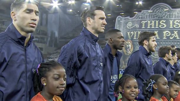 gafa-uriasa-pe-villa-park!-au-pus-imnul-europa-league,-iar-reactia-jucatorilor-a-fost-pe-masura