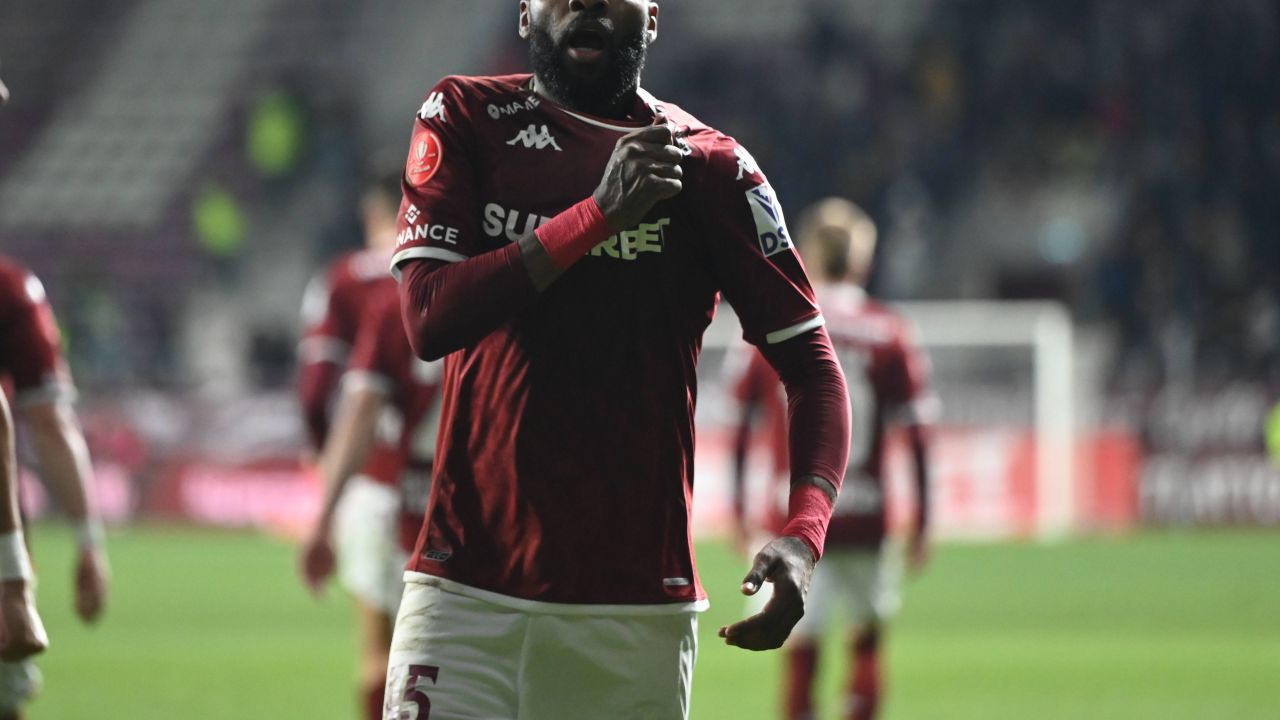 prima-reactie-dinspre-zhejiang-fc,-echipa-chineza-unde-aaron-boupendza-era-legitimat