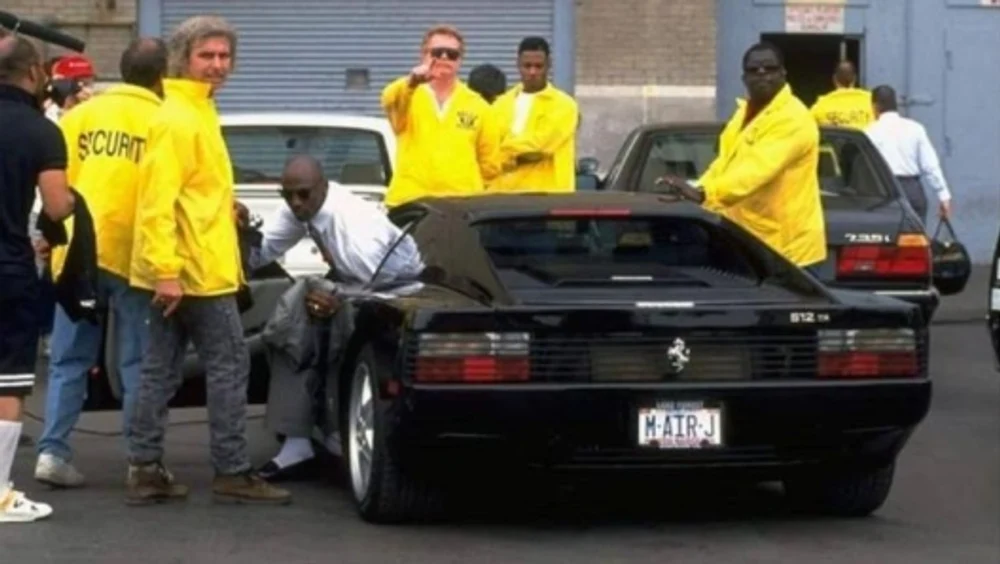 ferrari-ul-lui-michael-jordan-a-scapat-miraculos-de-incendiile-devastatoare-din-los-angeles
