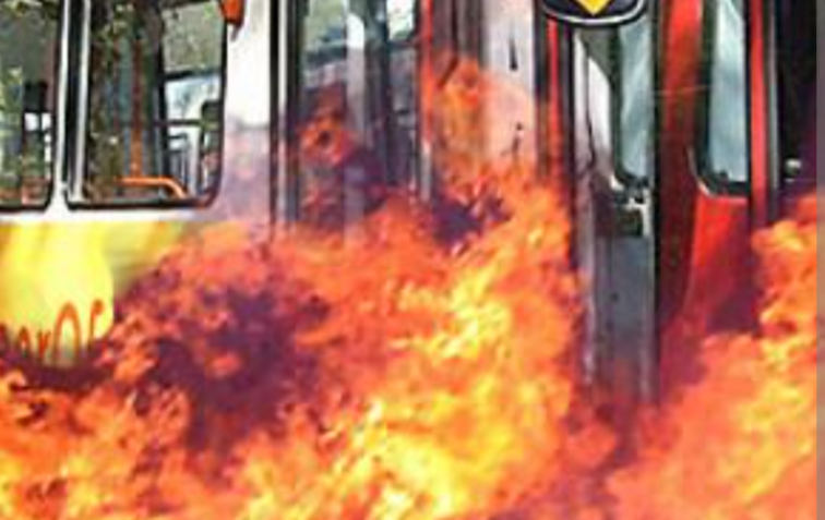 incendiu-la-un-tramvai-al-ctp-iasi-in-aceasta-seara