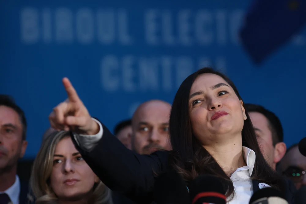 pretul-recrutarii-reprezentantilor-pot-in-sectiile-de-votare.-la-cat-a-fost-stabilita-donatia