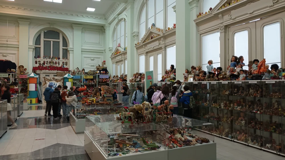 muzeul-jucariilor-din-bucuresti-s-a-inchis.-trebuie-sa-gasim-urgent-un-depozit-pentru-relocare