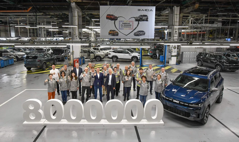 la-mioveni-s-a-produs-modelul-dacia-cu-numarul-8-milioane