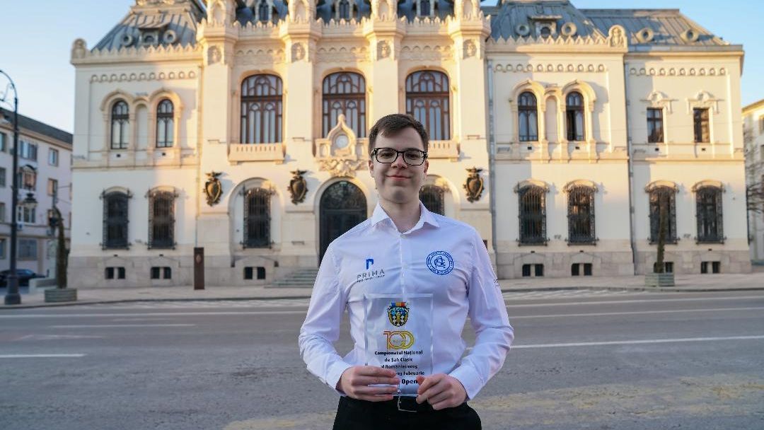 romanul-ducu-gavrilescu-l-a-invins-pe-fostul-campion-mondial-de-sah-veselin-topalov!