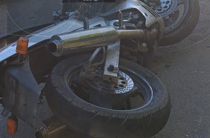 iasi:-motociclist-de-24-de-ani-in-stare-critica-dupa-un-accident-rutier