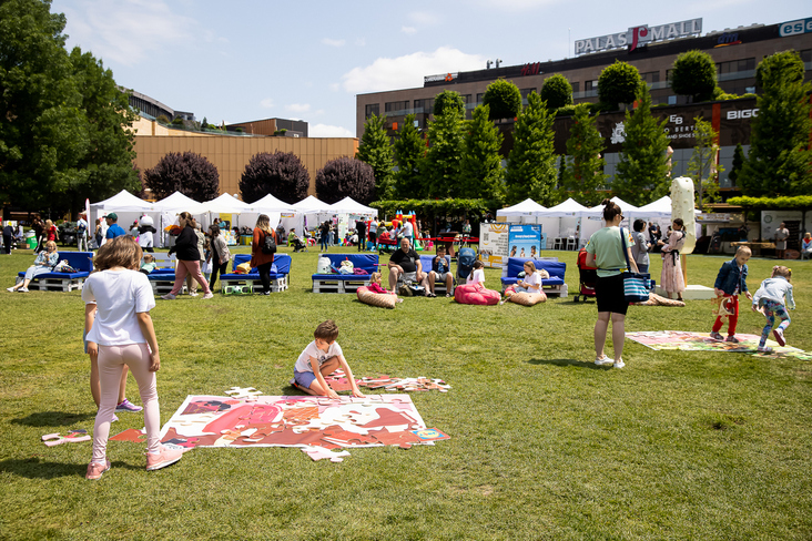1-mai-copilaresc-cu-petreceri-tematice-si-ateliere-de-gatit-pentru-cei-mici,-la-palas