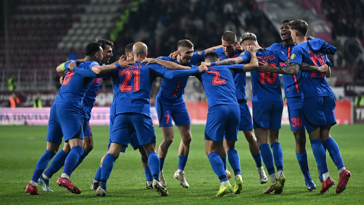 s-a-stabilit!-cluburile-din-superliga-care-au-primit-licenta-uefa-pentru-sezonul-viitor