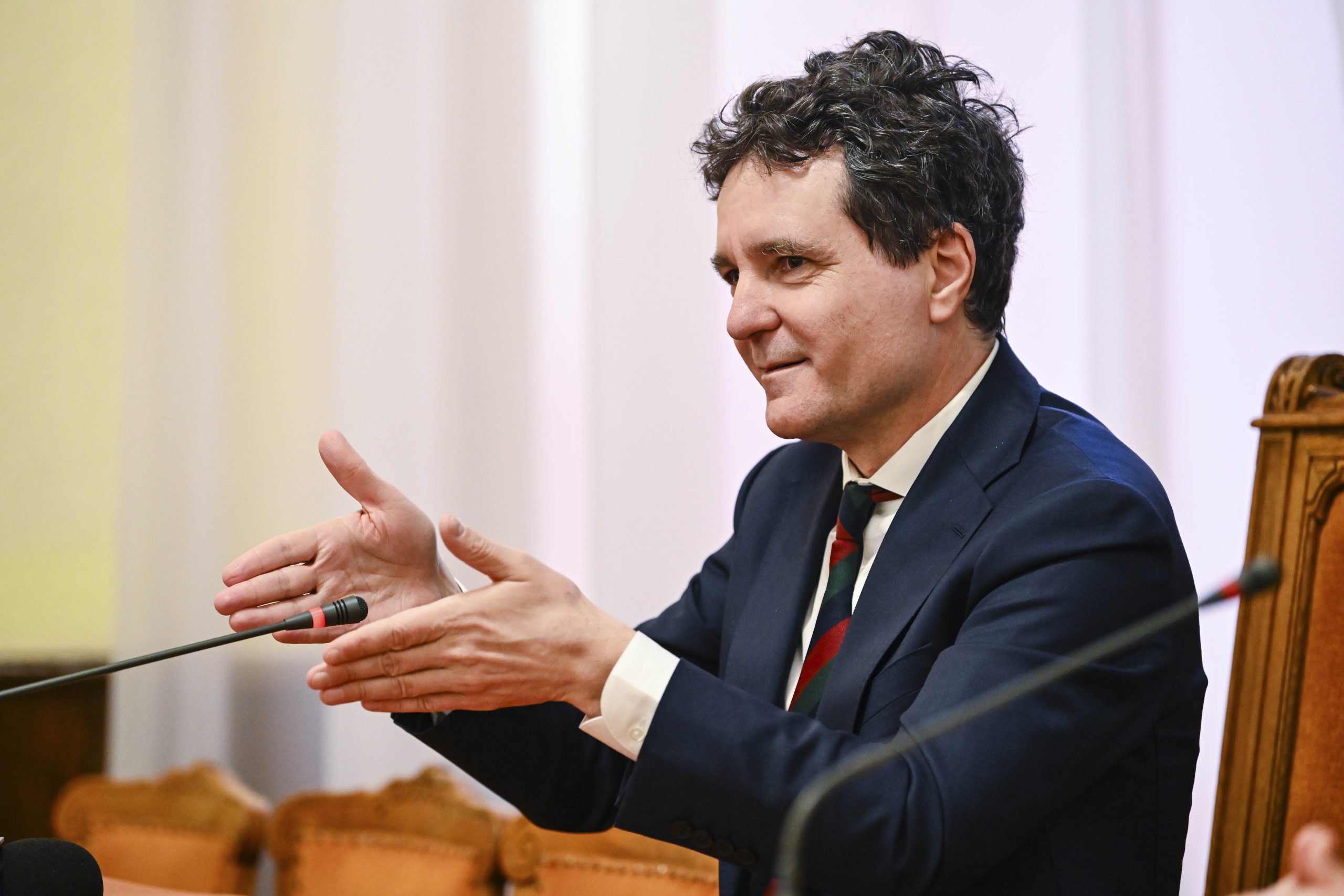 nicusor-dan,-despre-un-posibil-tur-doi-intre-ponta-si-simion:-nu-exista-ceva-mai-rau-pentru-romania