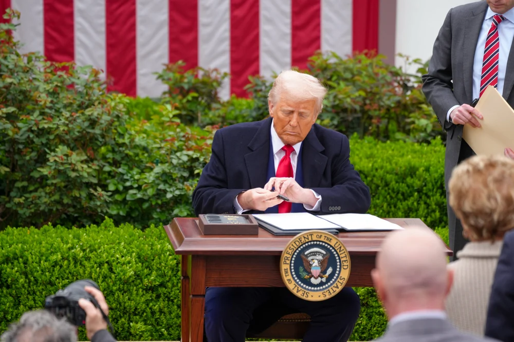 ce-se-ascunde-in-spatele-noii-ere-protectioniste-a-lui-trump