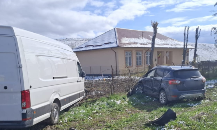 soseaua-mortii-e85:-trei-autoturisme-si-o-autoutilitara-implicate-intr-un-accident