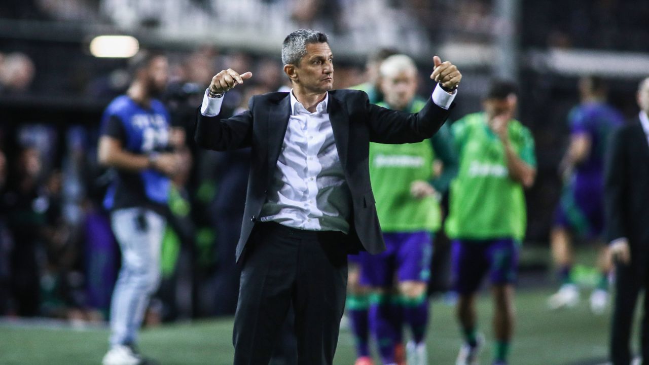 intrebarea-care-l-a-facut-pe-razvan-lucescu-sa-rabufneasca:-m-am-saturat!