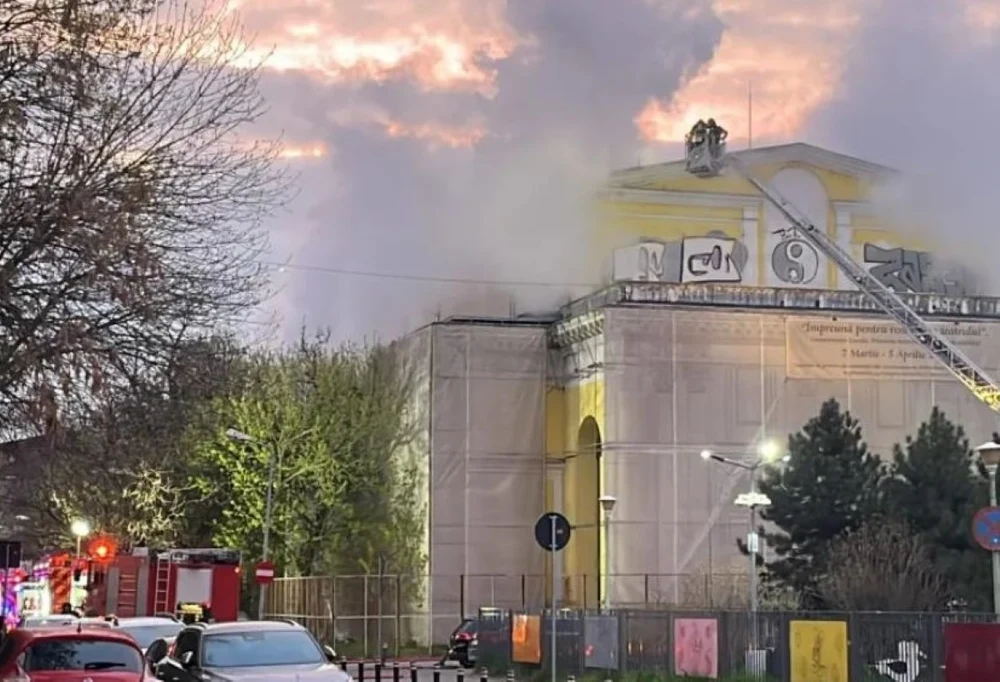 incendiu-la-teatrul-masca-din-capitala