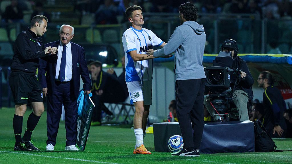 doi-romani,-considerati-esentiali-in-promovarea-echipei-in-serie-a:-„un-adevarat-muncitor”