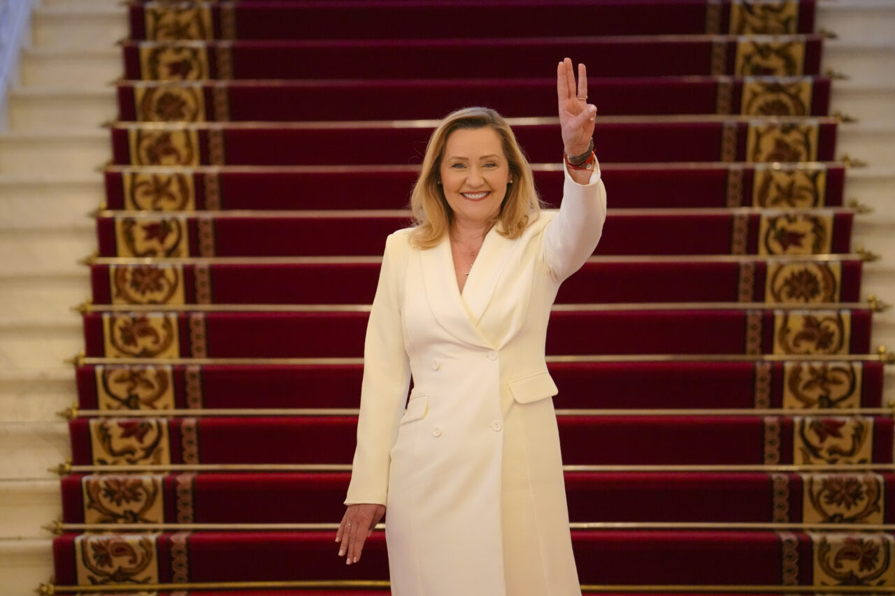 portret-de-candidat:-elena-lasconi.-de-la-jurnalismul-de-razboi-la-candidatura-pentru-cotroceni