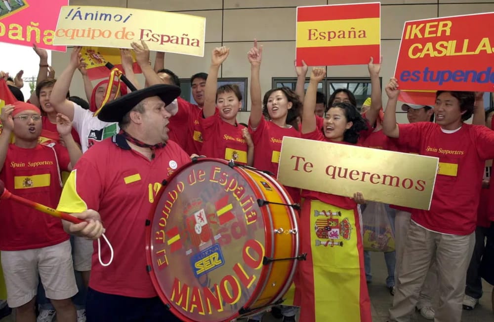 doliu-in-fotbalul-mondial:-a-murit-un-suporter-cunoscut-in-toata-lumea-pentru-pasiunea-lui
