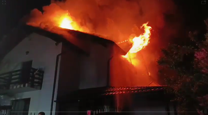 incendiu-devastator-la-o-locuinta-din-valea-lupului