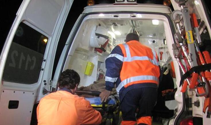 judetul-iasi:-un-baiat-de-7-ani-a-ajuns-la-spital-dupa-ce-a-cazut-de-la-balcon