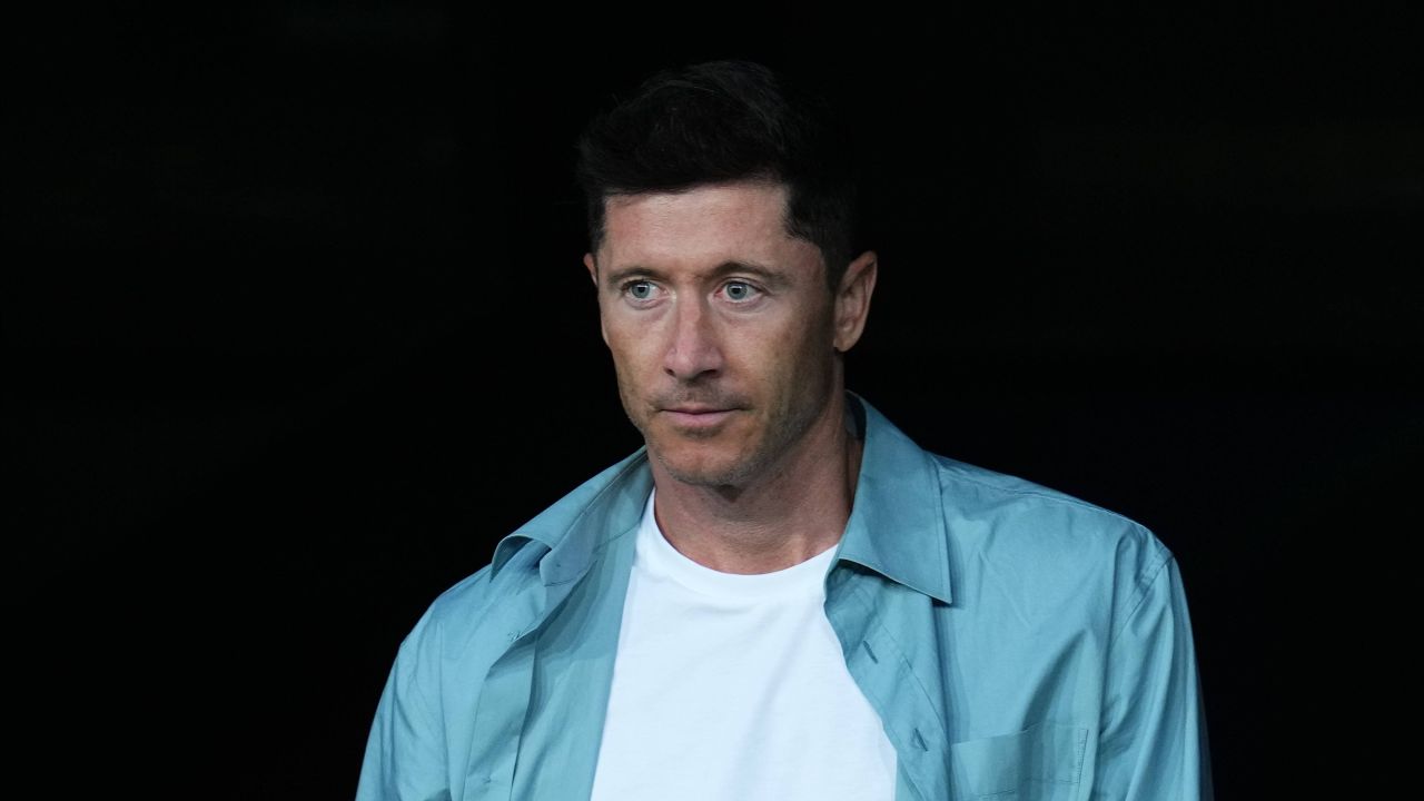 decizia-luata-de-hansi-flick-in-privinta-lui-robert-lewandowski,-inainte-de-inter-–-barcelona