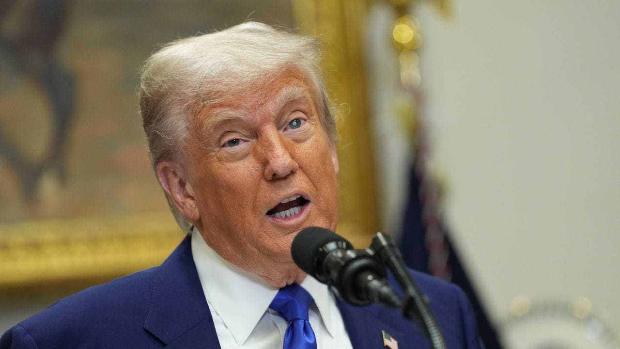 iranienii-rad-de-trump:-cum-vor-iesi-echipele-pe-teren-in-ultima-etapa-din-campionatul-intern