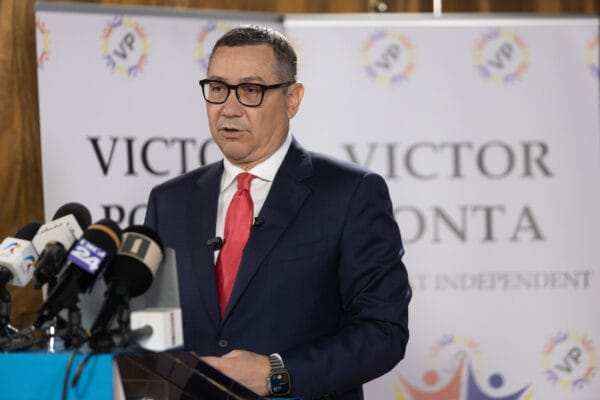 victor-ponta-il-ataca-pe-nicusor-dan:-oare-de-ce-ne-crede-pe-toti-tampiti?