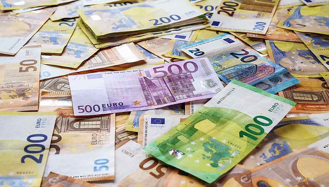 investitiile-straine-directe-au-scazut-cu-peste-30%-in-primul-trimestru,-la-1,67-miliarde-de-euro