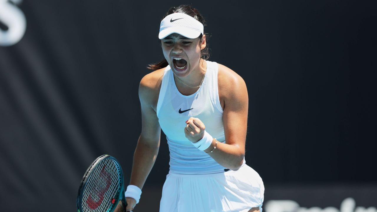 emma-raducanu-a-decis!-turneul-la-care-va-lua-startul-inainte-de-roland-garros