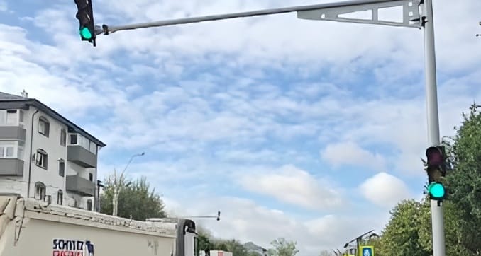 autoritatile-modifica-semafoarele-pentru-un-trafic-mai-fluid-in-podu-iloaiei