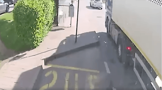 autobuz-ctp-iasi-implicat-intr-un-accident-produs-in-cursul-zilei-de-astazi