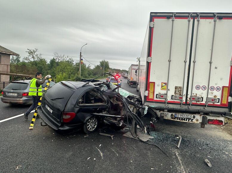 judetul-iasi:-patru-persoane-cu-politraumatisme,-transportate-la-spital-dupa-un-accident-rutier