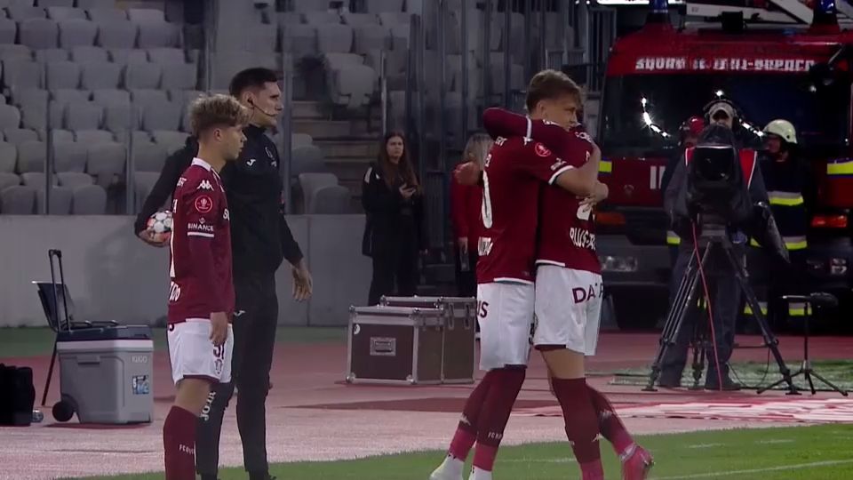 fiul-lui-dan-sucu-a-debutat-la-rapid!-ce-nume-a-aparut-pe-tricoul-fotbalistului-de-16-ani
