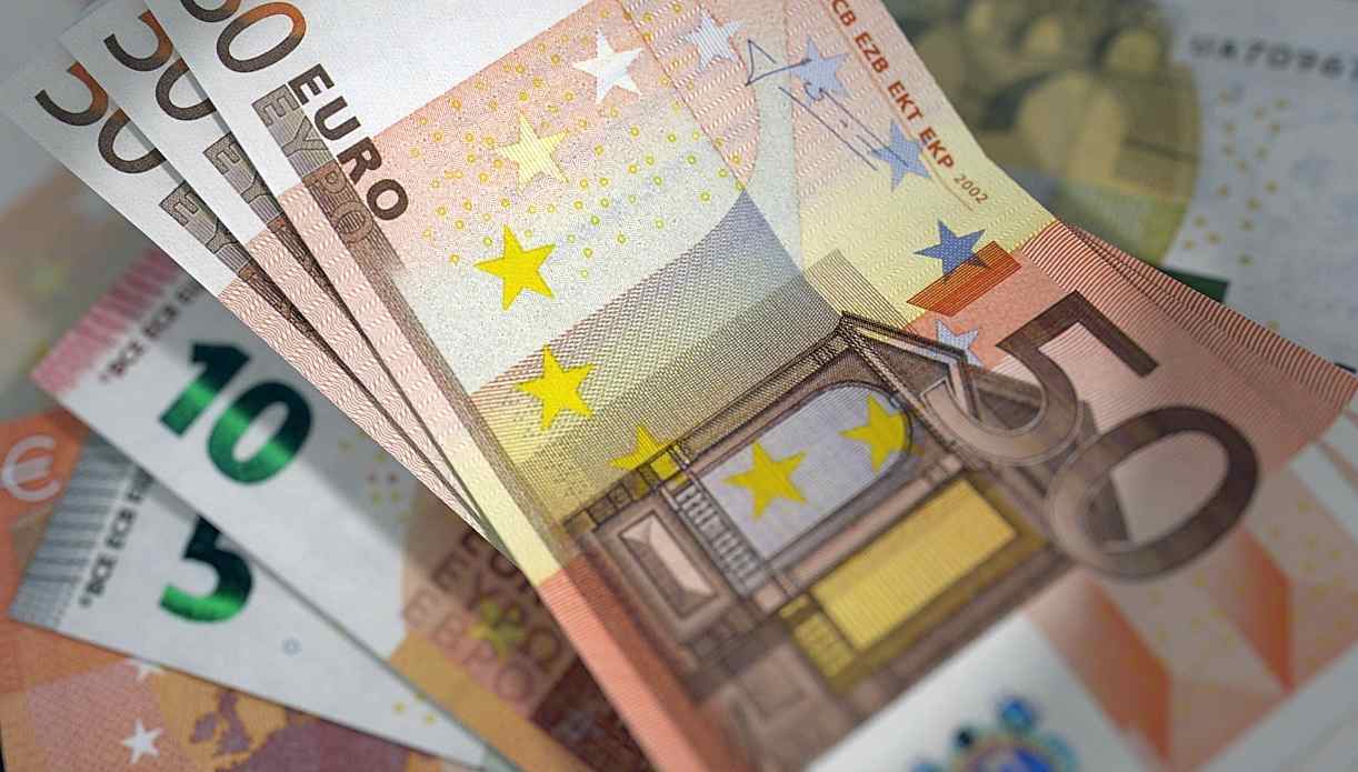 mai-putine-firme-cu-capital-strain-in-romania:-scadere-de-peste-9%-fata-de-2024