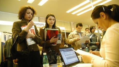 razboiul-comercial-global-taie-sapte-milioane-de-locuri-de-munca-si-franeaza-economia-mondiala