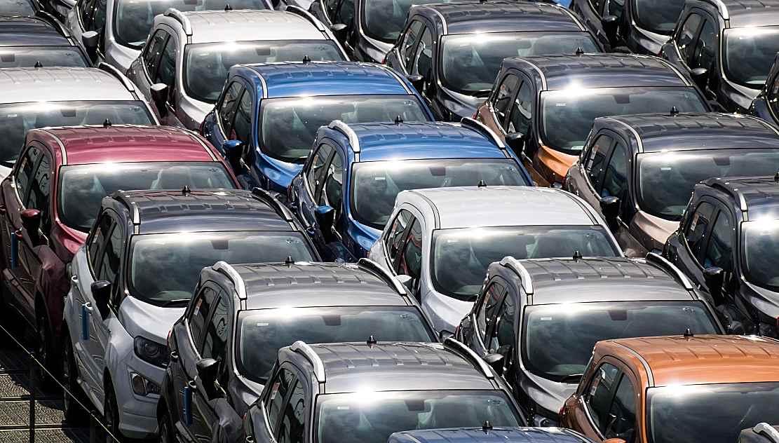prabusire-pe-patru-roti:-piata-auto-din-romania-a-scazut-cu-peste-30%,-in-luna-mai
