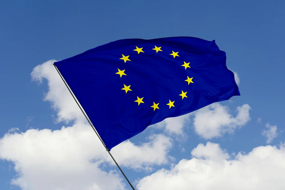 amenzile-ue-pentru-gigantii-tech:-protectie-reala-a-consumatorilor-sau-doar-teatru-politic?