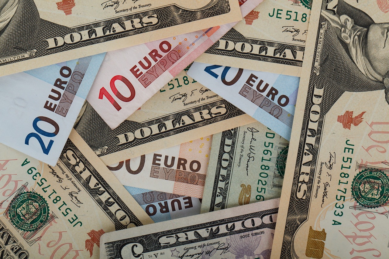 euro,-la-cel-mai-ridicat-nivel-fata-de-dolar-din-ultimii-patru-ani