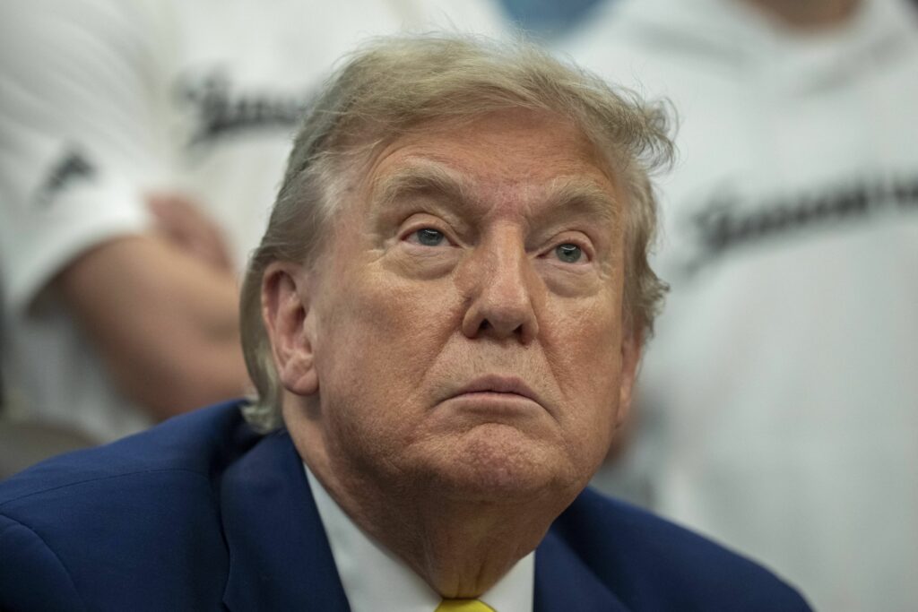 instanta-sua-ii-permite-lui-trump-sa-pastreze-controlul-asupra-garzii-nationale-din-california