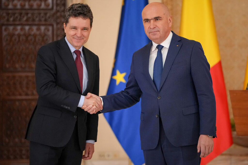 aur:-bolojan,-un-instrument-al-sistemului,-adus-pentru-a-pastra-hotia-si-coruptia-neatinse