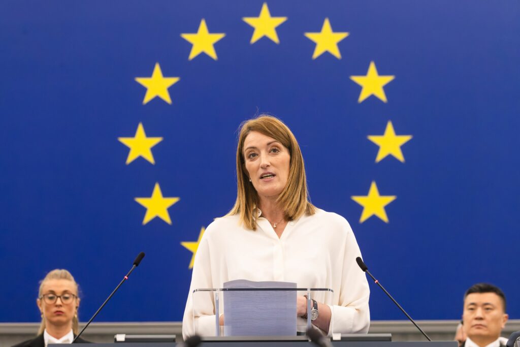 roberta-metsola,-blocata-in-emiratele-arabe-unite-dupa-inchiderea-spatiului-aerian