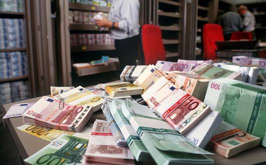 romania-risca-sa-piarda-aproape-8-miliarde-de-euro-din-pnrr,-spune-chiar-fostul-ministru-bolos