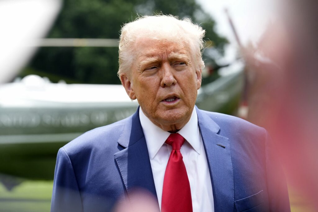 trump:-absolut-as-putea-ordona-din-nou-bombardarea-siturilor-nucleare-iraniene