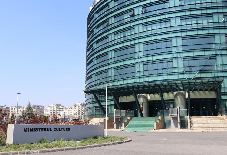 ministerul-culturii:-blocarea-imnului-pe-facebook,-cauzata-de-algoritmi,-nu-de-drepturi-de-autor